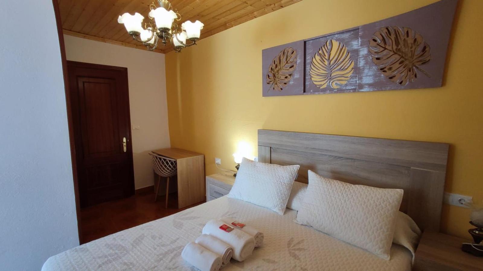 Casa David Hotel Tríacastela Eksteriør billede